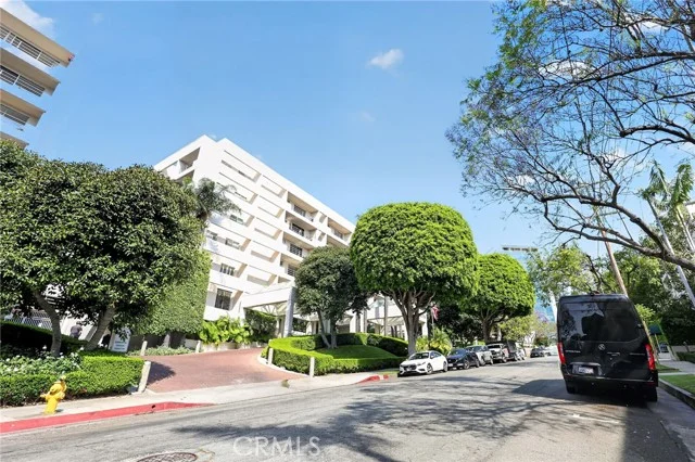 1131 Alta Loma #308, West Hollywood