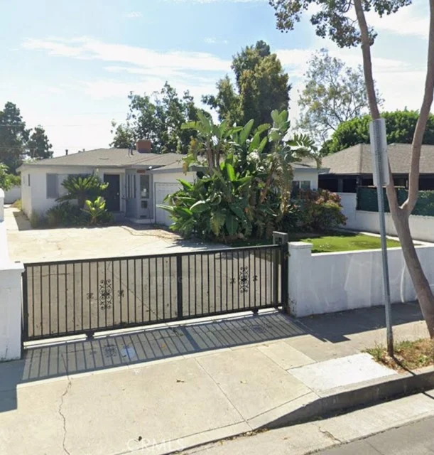 3354 Virginia Avenue photo 1
