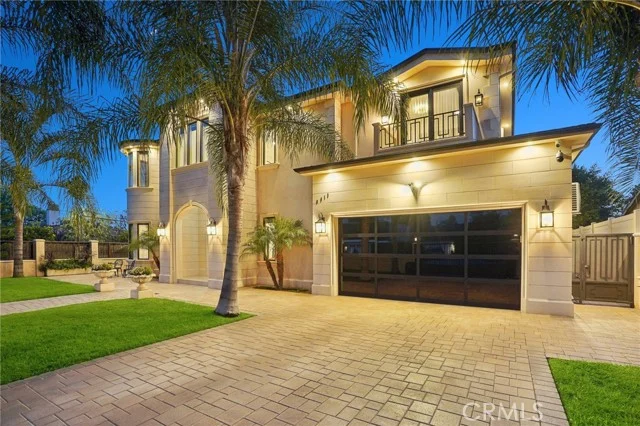 5513 Murietta Avenue, Sherman Oaks