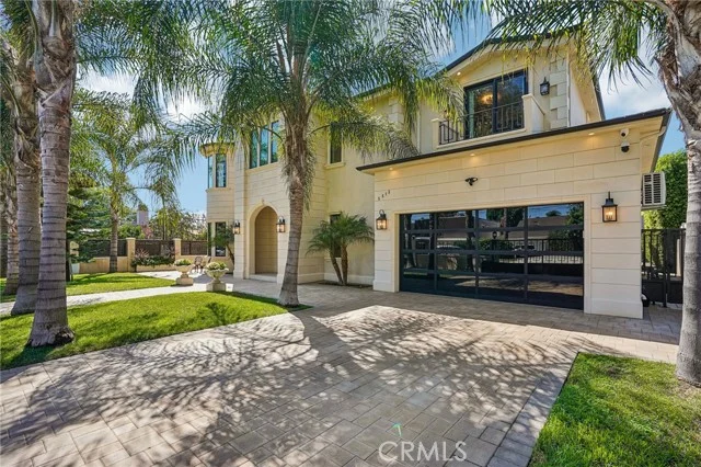 5513 Murietta Avenue photo 4