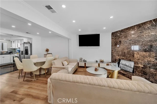 13412 Burbank, Sherman Oaks