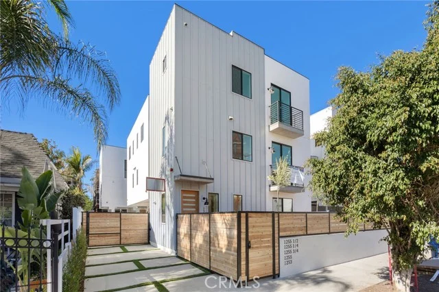 1255 N Gower Street, Los Angeles
