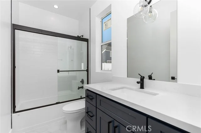 1255 N Gower Street photo 5