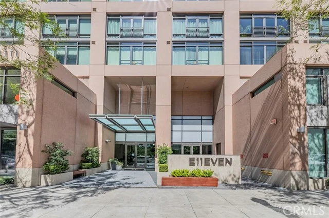 1111 S Grand Avenue #518, Los Angeles