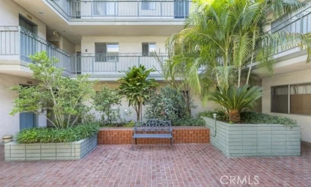 27 Finley, Los Angeles