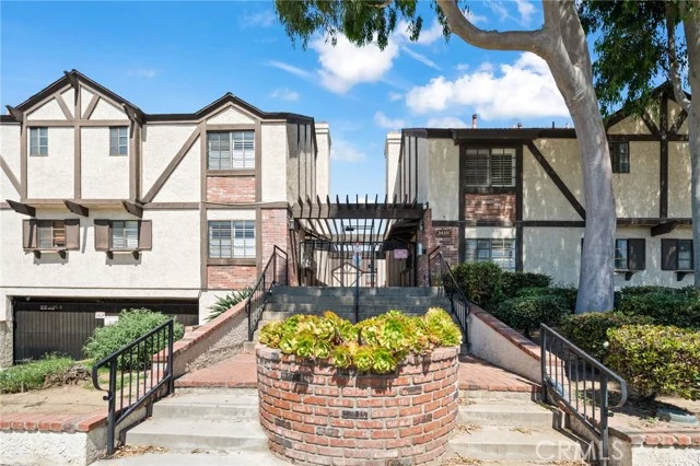 1419 W 179th St #17, Gardena