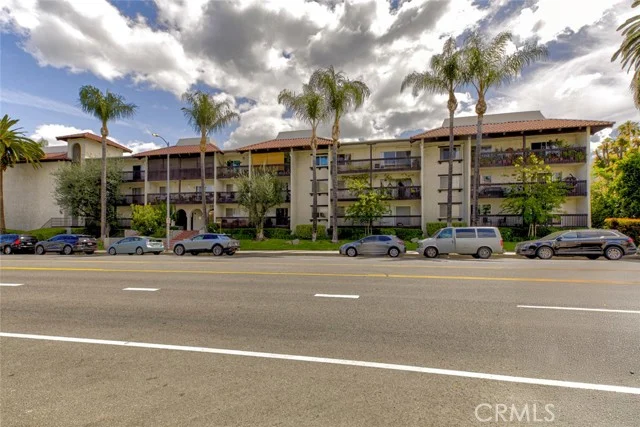 5334 Lindley Avenue #337, Encino