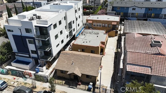 3914 S Normandie Avenue photo 1
