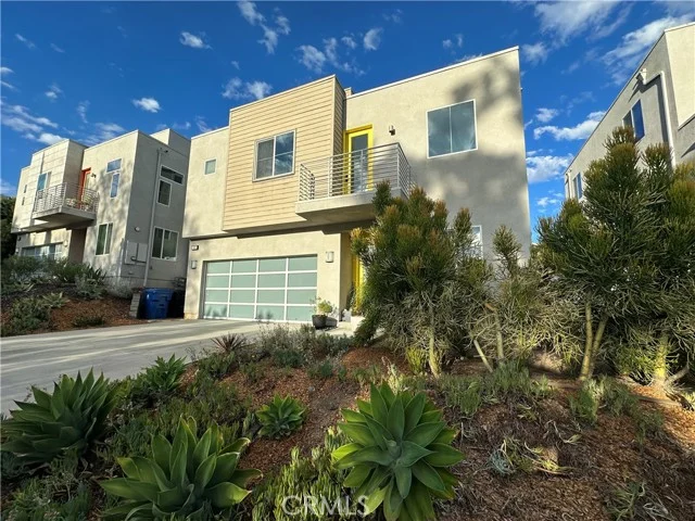 1522 N Mercury photo 1