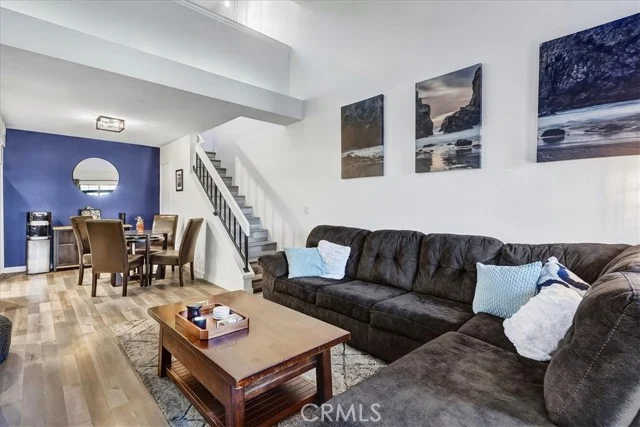 883 W 34th #N photo 1