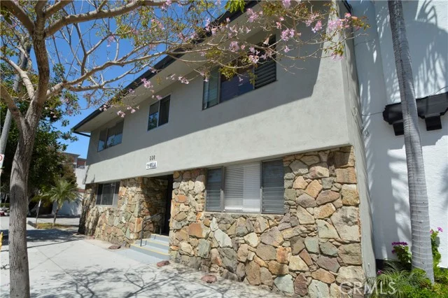 338 Elm Avenue #7, Long Beach