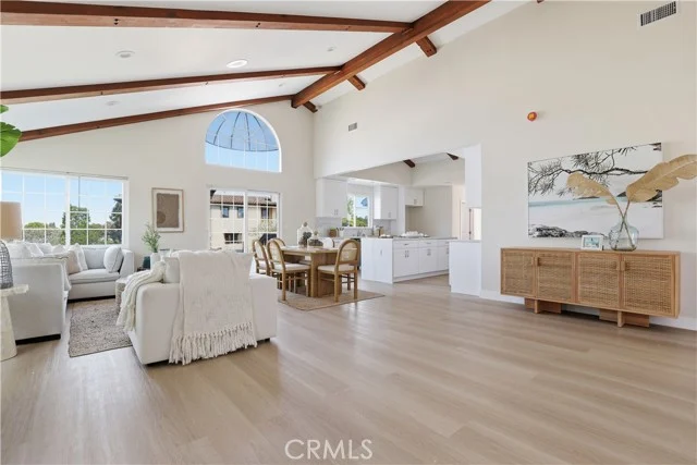 6200 W 77th Street, Los Angeles