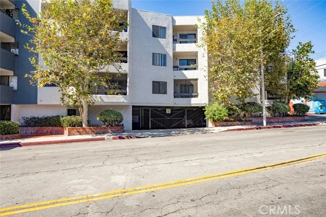 1037 N Vista, Los Angeles