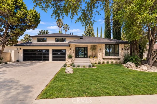 23921 Berdon Street, Woodland Hills