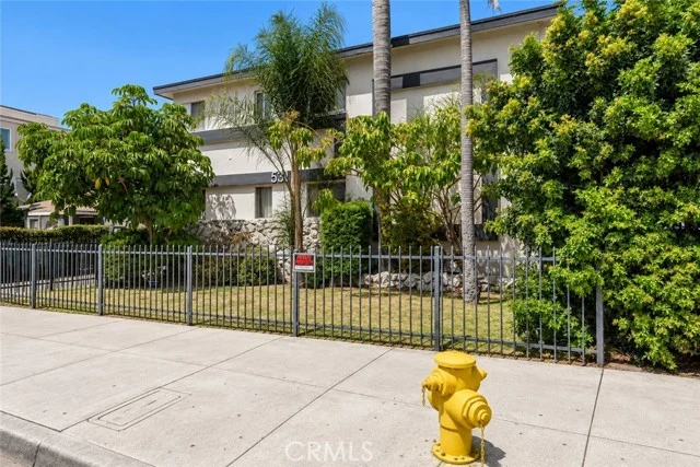 531 W Hyde Park photo 2