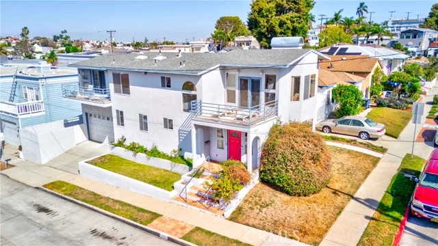 1051 9th Street, Hermosa Beach