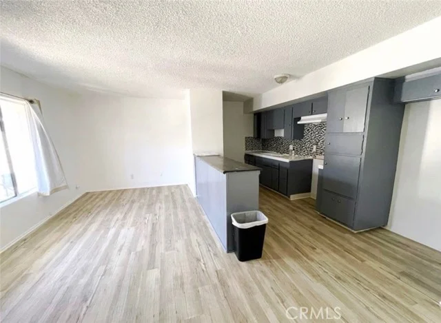 4240 Figueroa Street photo 1