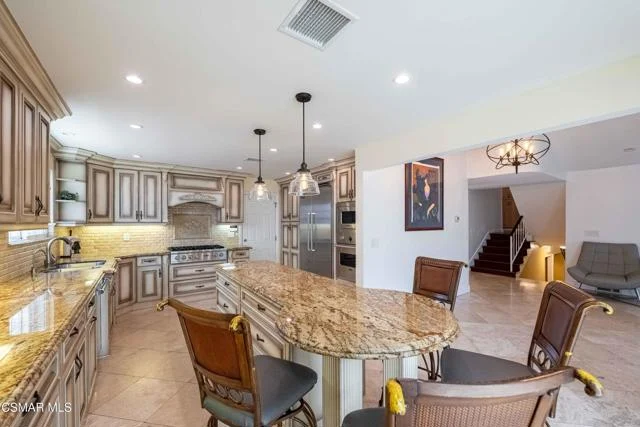 5533 Modena Place photo 4