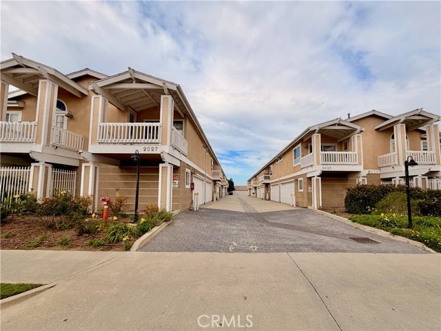 2027 Artesia Boulevard #D, Torrance