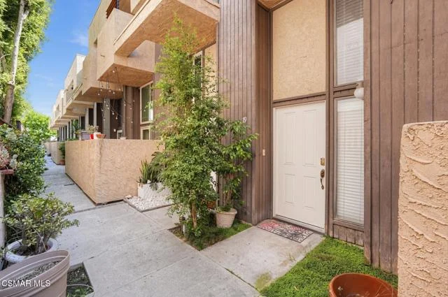 5307 Wilkinson Avenue #19b, Valley Village