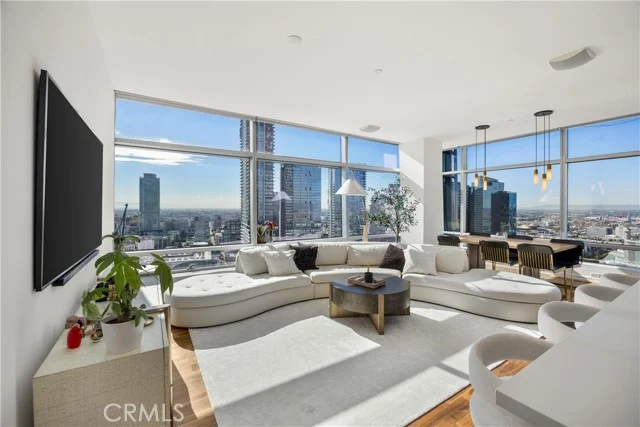 900 W Olympic #28A, Los Angeles