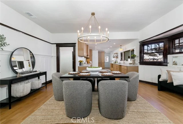 2947 S Hobart, Los Angeles