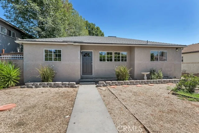 6056 Woodman Avenue, Van Nuys