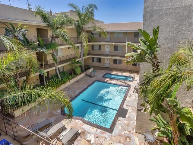 11044 Acama Street #302, Studio City