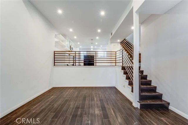 15133 Magnolia Boulevard #D photo 3
