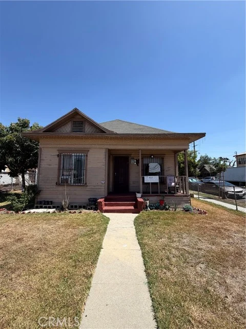 5526 Compton Avenue photo 1