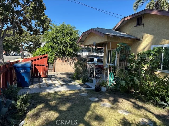 124 N Cedar photo 4