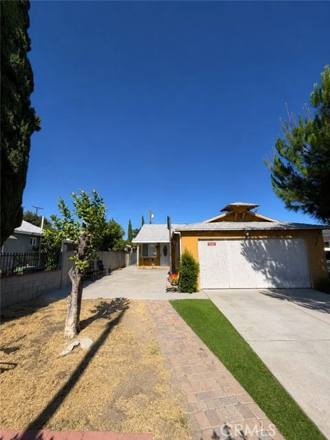 7836 Irvine, North Hollywood