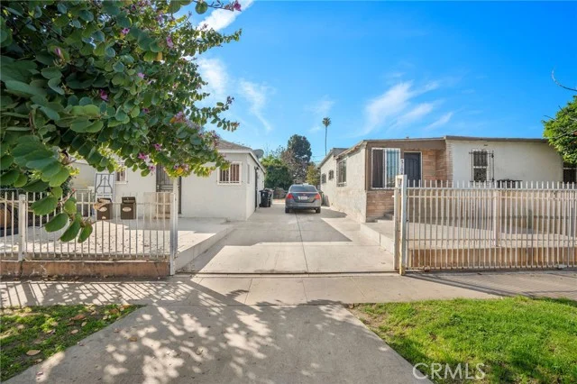 2106 E 113th, Los Angeles