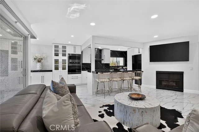 4632 Park Granada #93, Calabasas