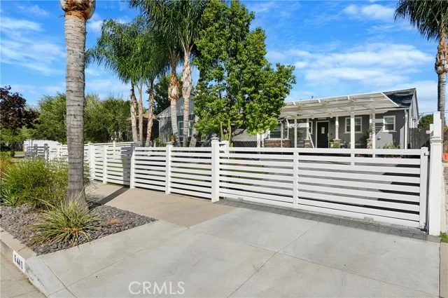 6440 Hanna Avenue, Woodland Hills