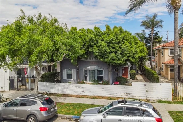 1952 Pine, Long Beach