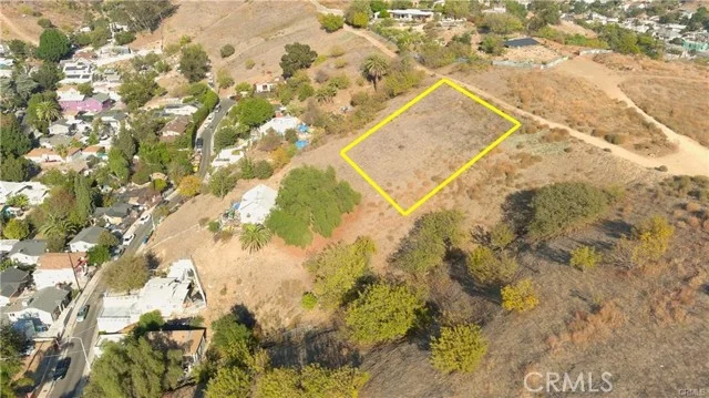 2927 North Thomas photo 1
