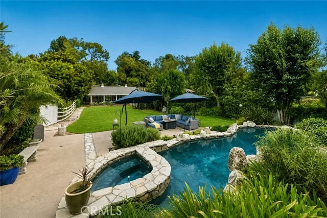 24 Buckskin Lane, Rolling Hills Estates