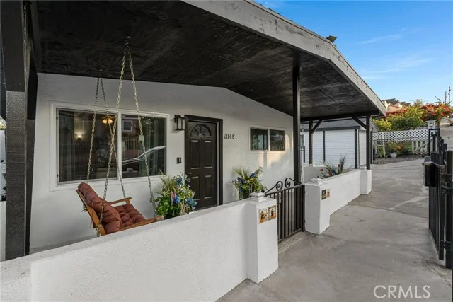 1048 Dexter Street photo 3