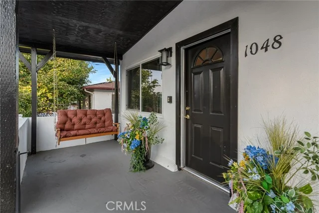 1048 Dexter Street photo 4