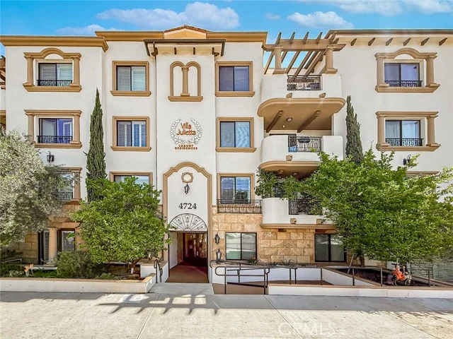 4724 Kester #109, Sherman Oaks