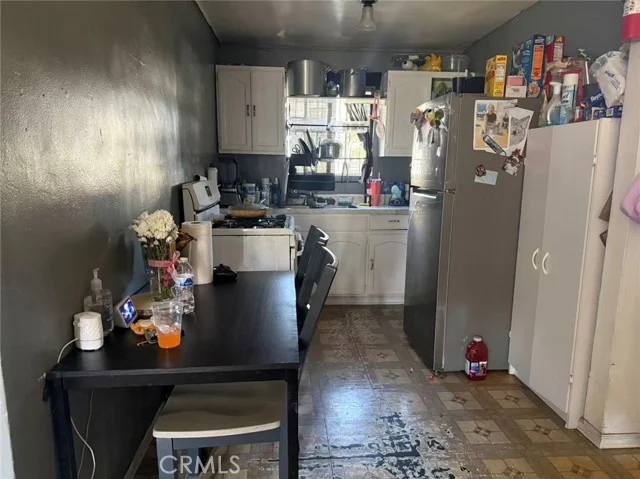 2426 Medford photo 2
