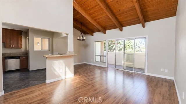 10331 Lindley Avenue #228, Los Angeles