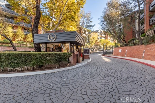 4774 Park Encino #206, Encino