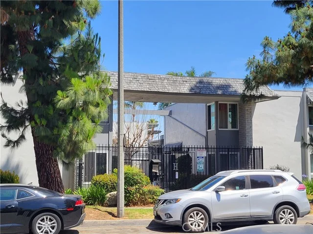5500 Ackerfield, Long Beach