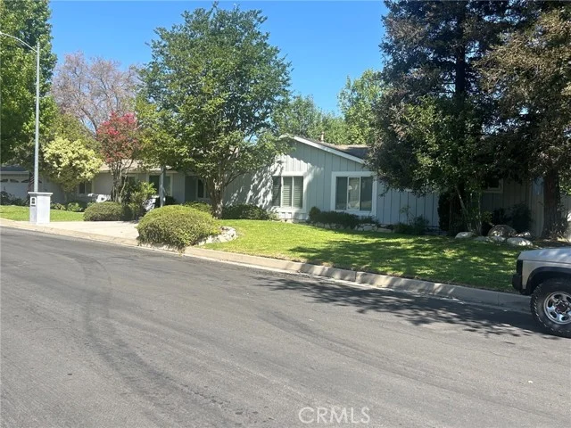 17229 Weddington, Encino
