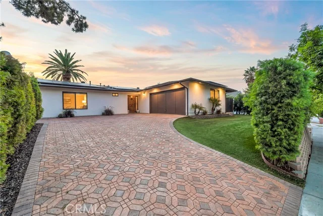 5420 Parkmor, Calabasas