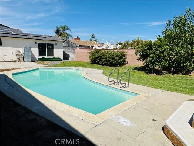 1632 W 221st photo 2