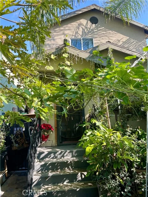 6558 S Van Ness, Los Angeles