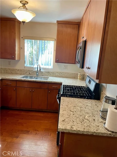 6558 S Van Ness photo 4
